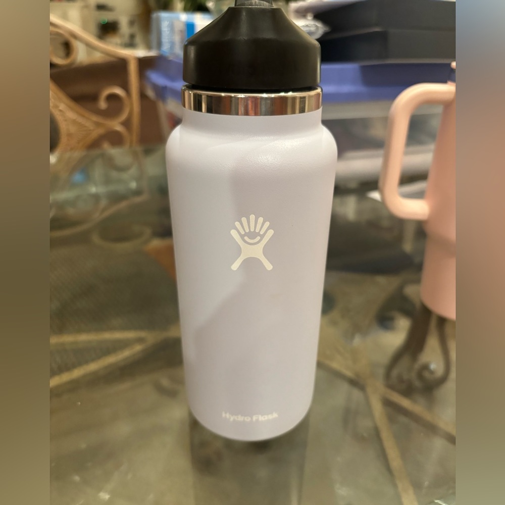 Light purple hydroflask